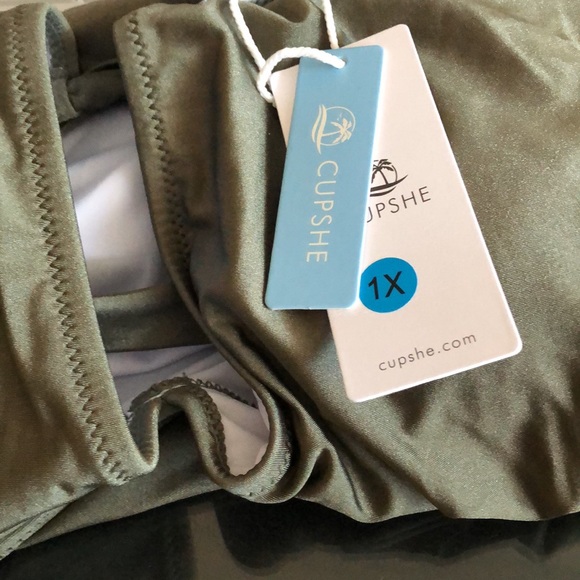 👙☀️😎 Halter One Piece Swimsuit 😎☀️👙 - Picture 5 of 7